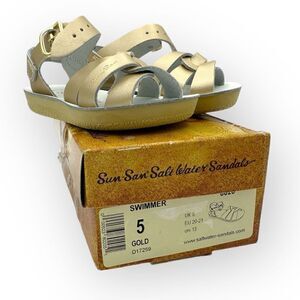 NWT Salt Water Sandals Kids Sun San Water Resistant Swimmer Flats Gold Size 5